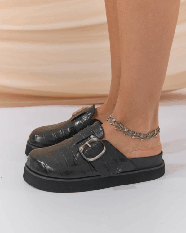 Zuecos de cuero black